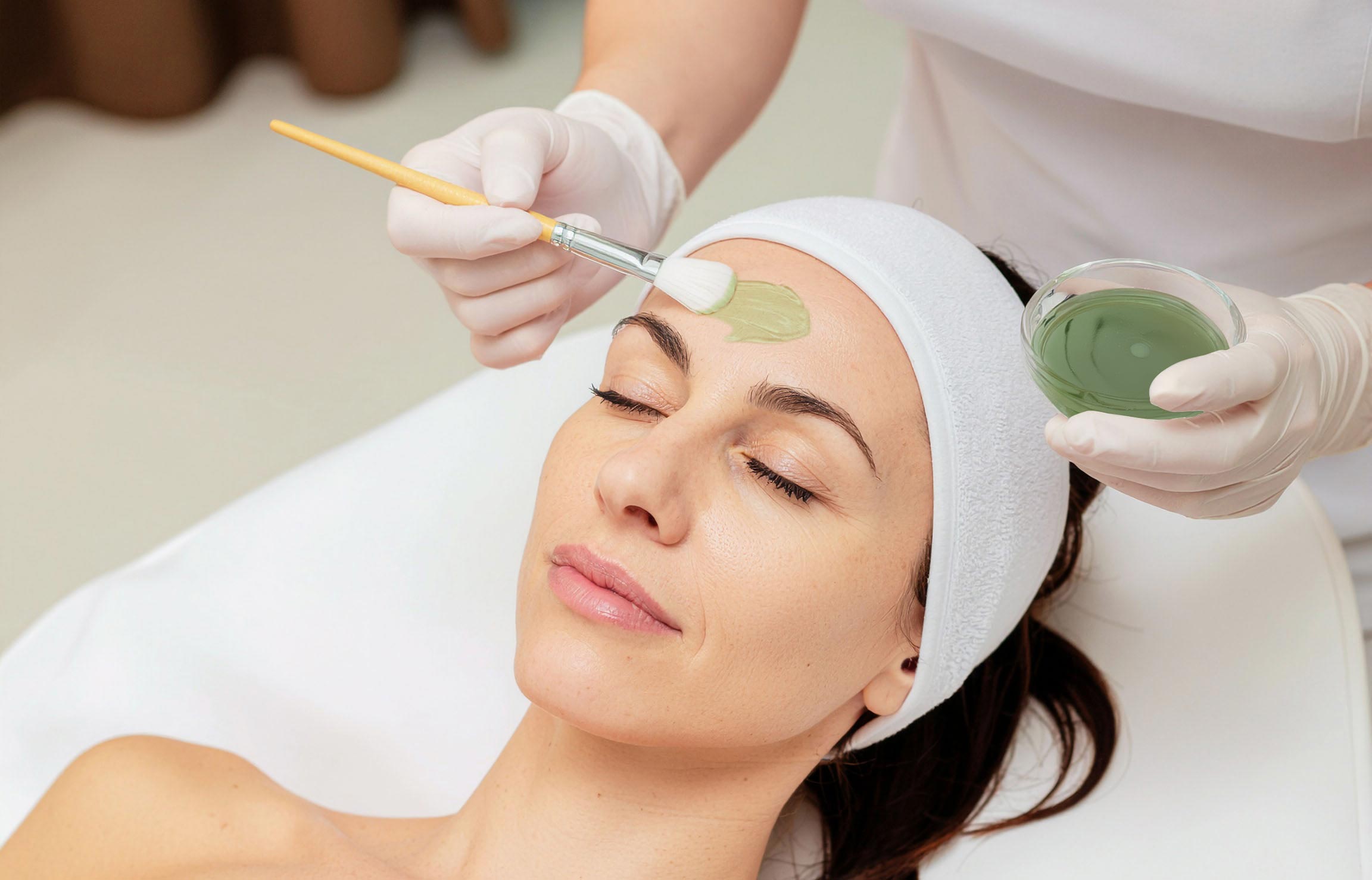 Gesichtbehandlung: Bio-Microneedling in Zürich, mit natürlichem Süsswasserschwamm-Präparat